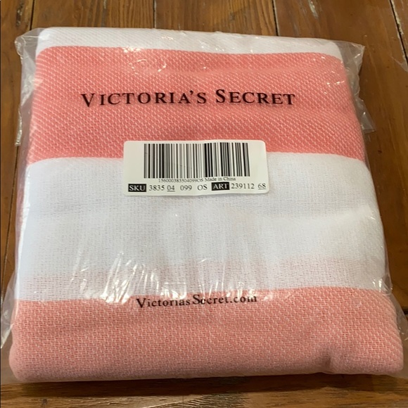 Victoria's Secret Other - NEW Victoria’s Secret Beach Blanket